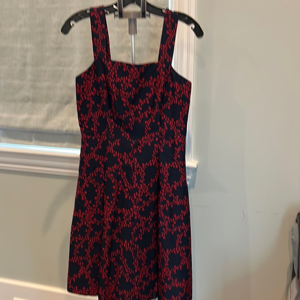 Draper James navy and red cocktail midi dress with great zipper detail, size 6